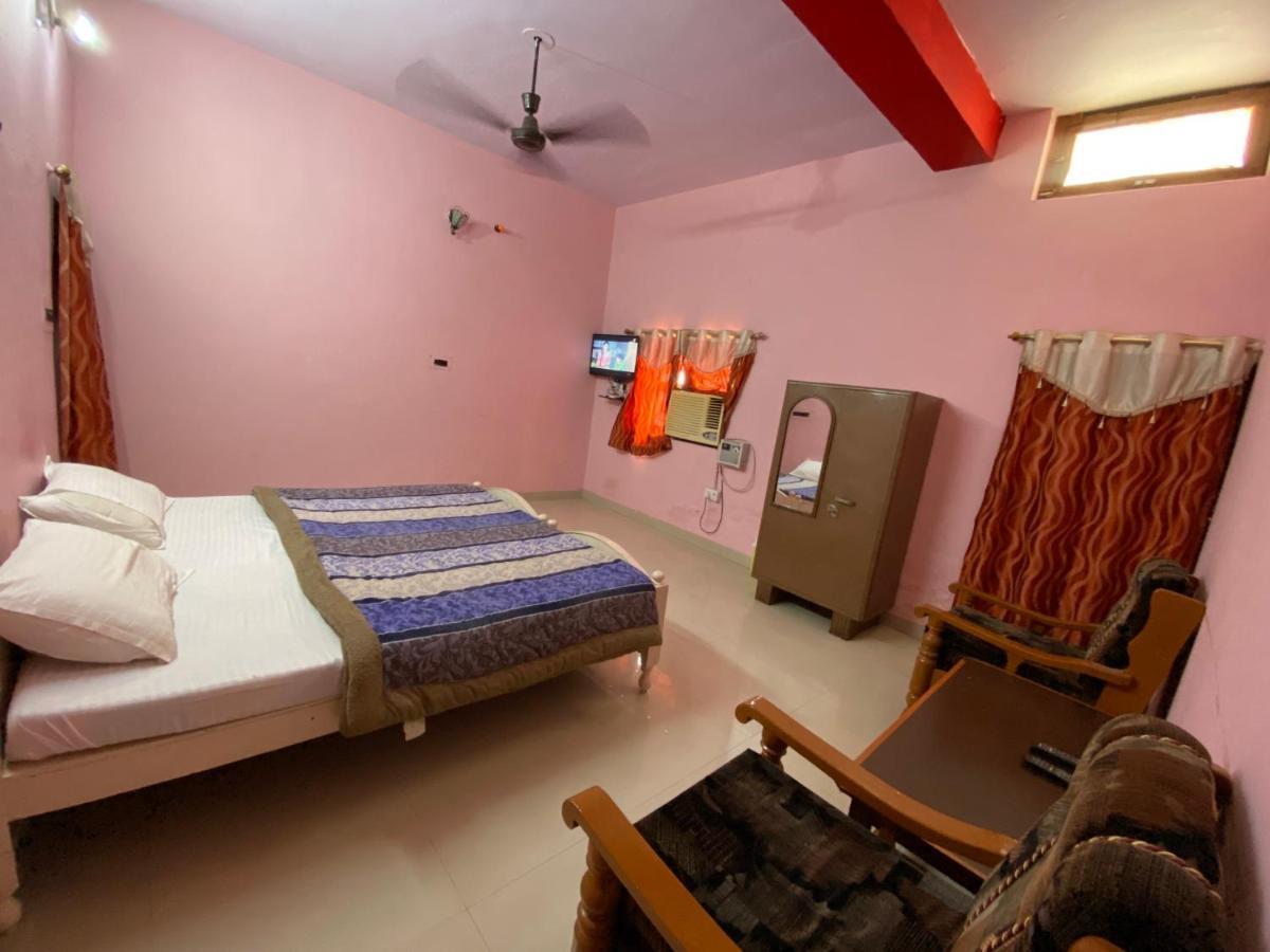 Hotel Shri Mahant Orchha 5 Mint Walking From Ram Raja Temple Ngoại thất bức ảnh