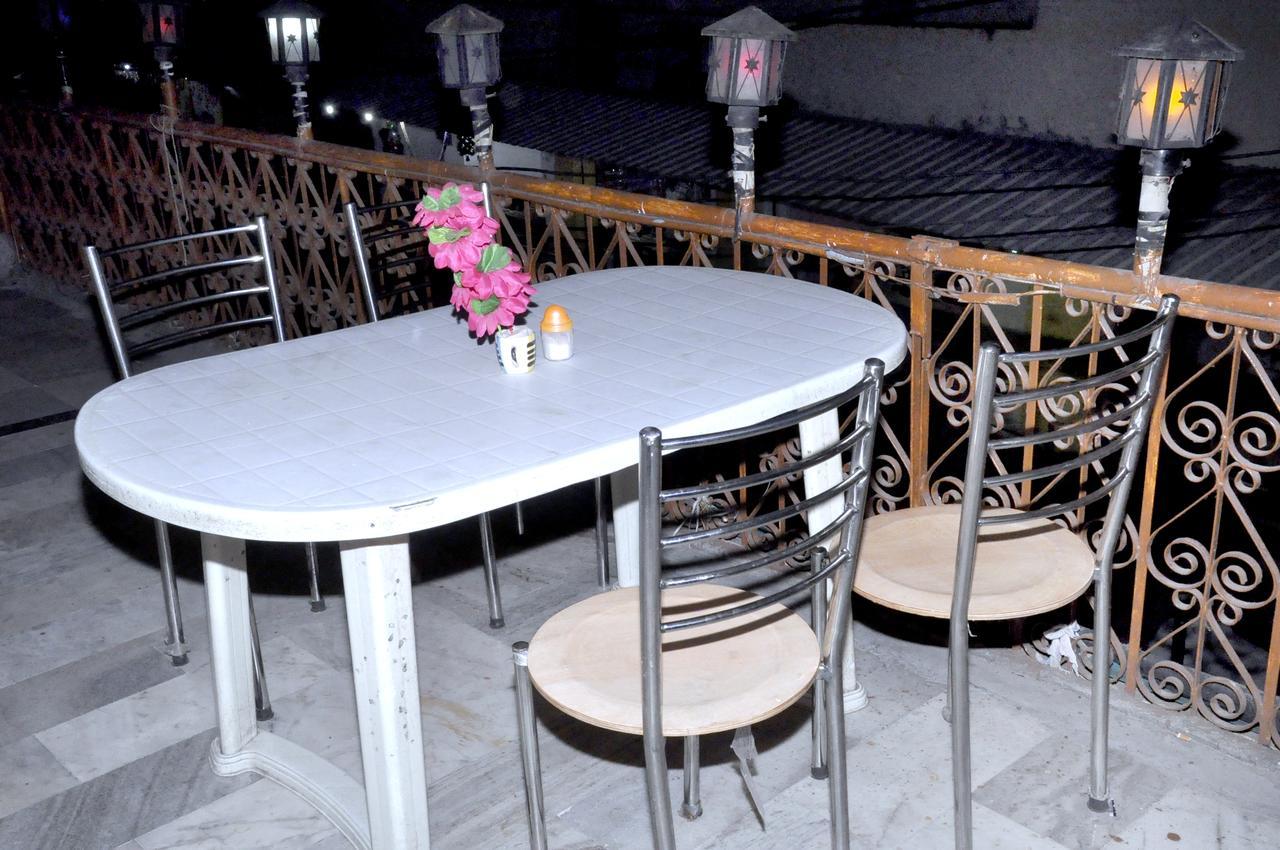 Hotel Shri Mahant Orchha 5 Mint Walking From Ram Raja Temple Ngoại thất bức ảnh