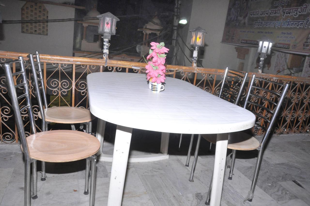Hotel Shri Mahant Orchha 5 Mint Walking From Ram Raja Temple Ngoại thất bức ảnh